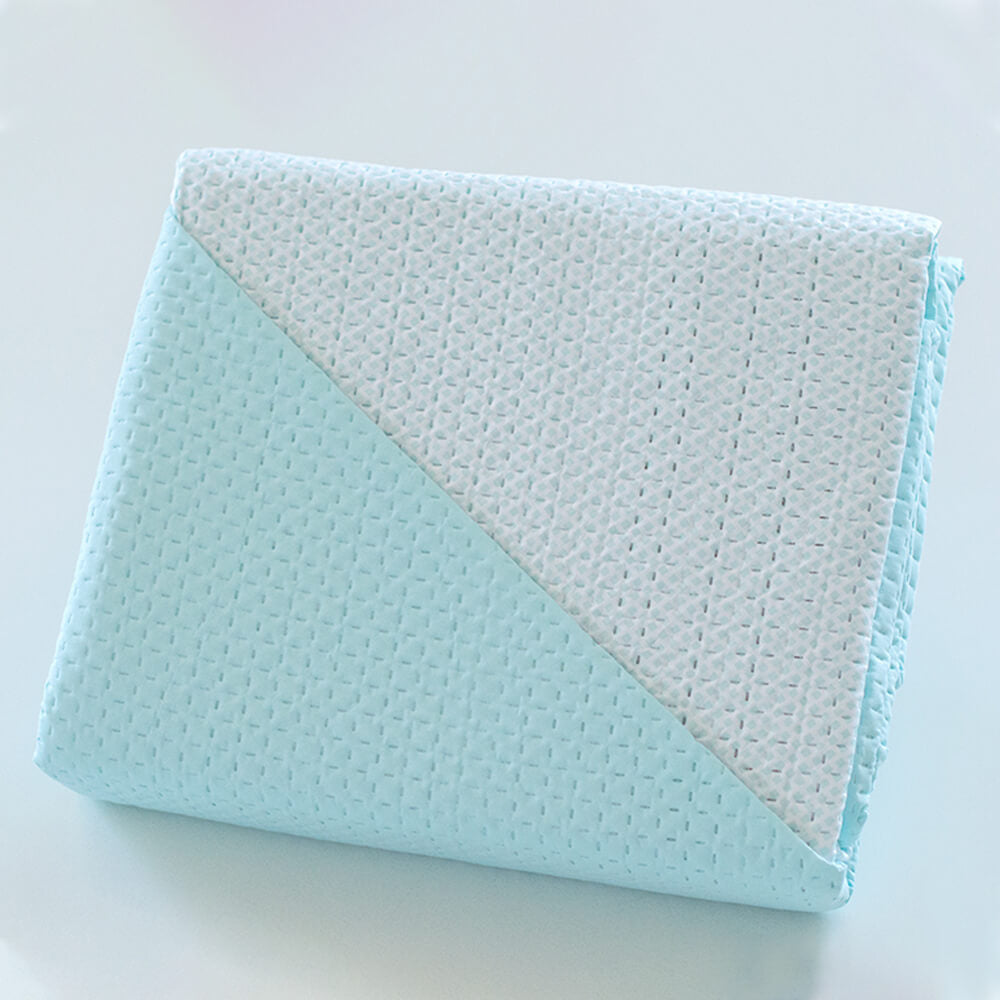 Colcha Bouti de verano: fresca, ligera, reversible y elegante. Color Aguamarina.