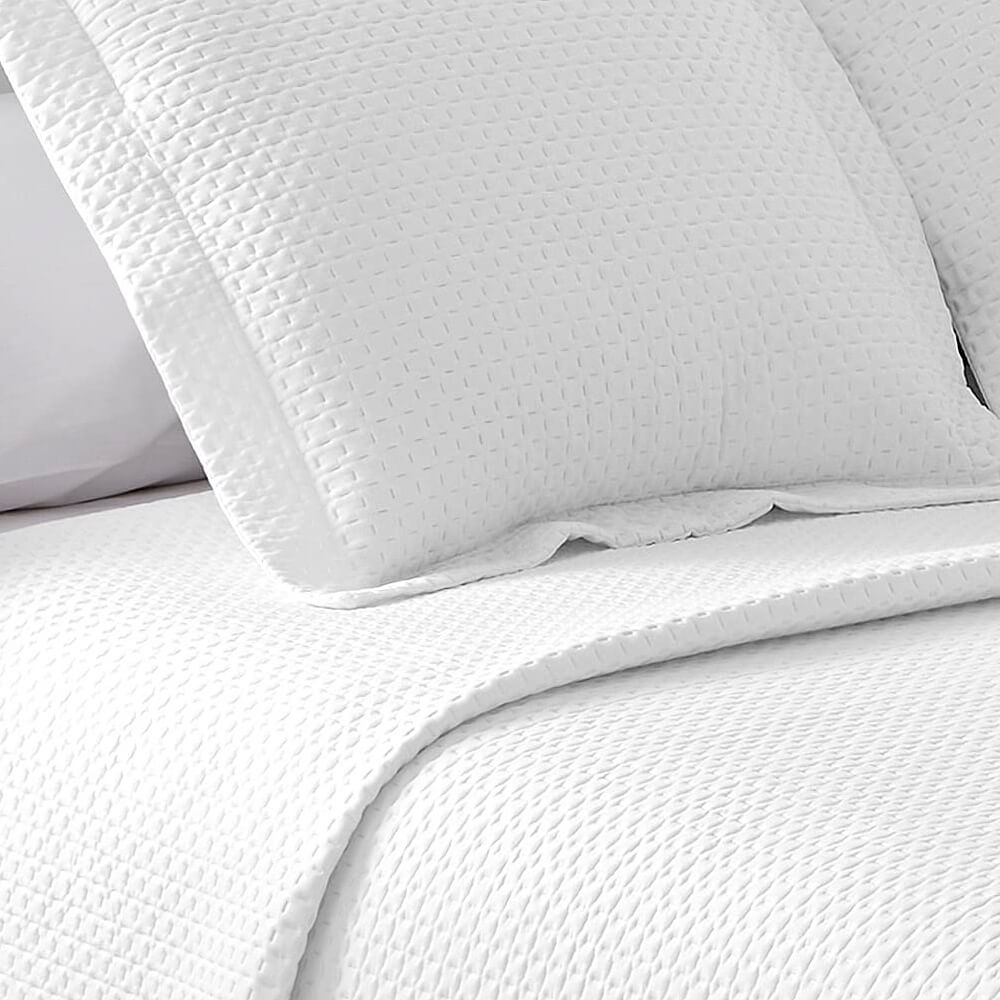 Colcha Bouti de verano: fresca, ligera, reversible y elegante. Color Blanco.