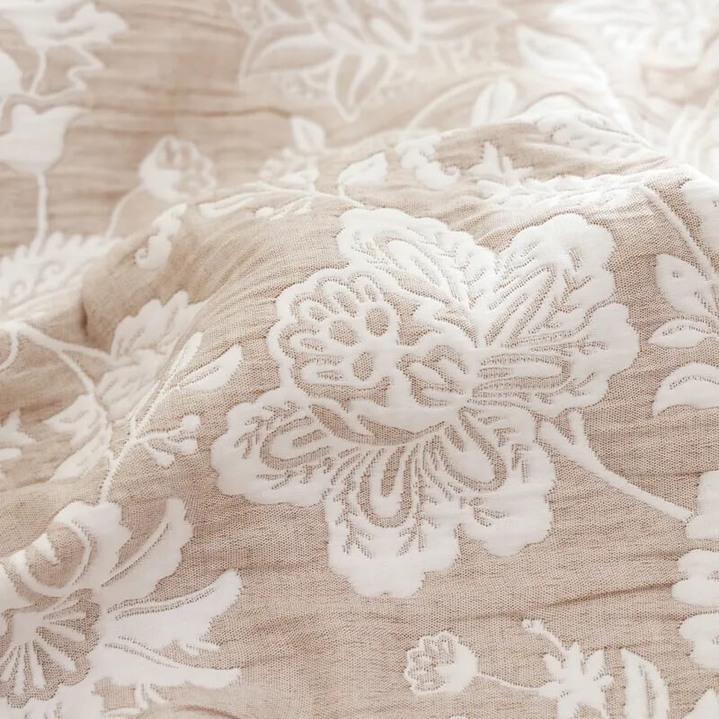Colcha de Verano Jacquard Algodón Beige – Diseño Floral Elegante.
