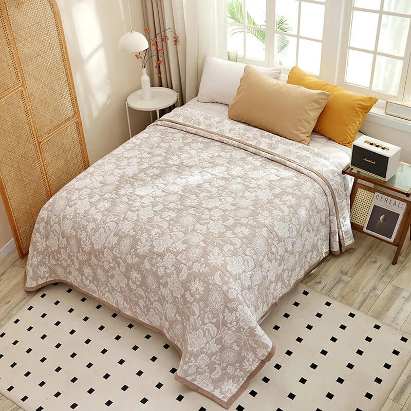 Colcha de Verano Jacquard Algodón Beige – Diseño Floral Elegante.
