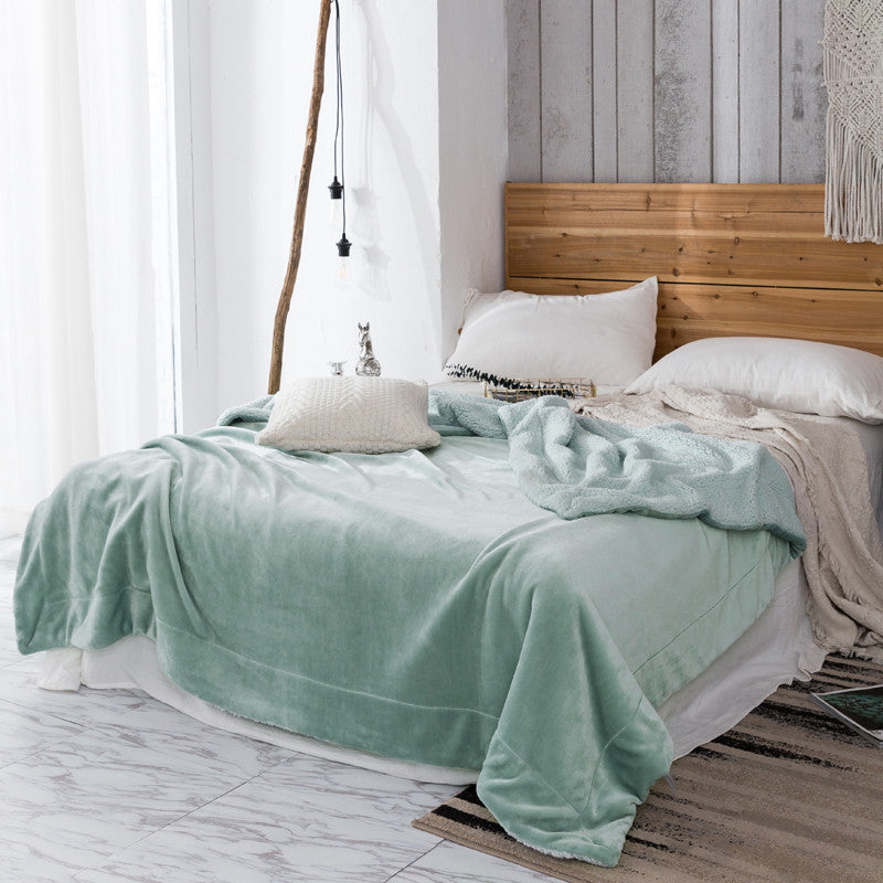 Manta borreguito verde agua reversible y extra suave.