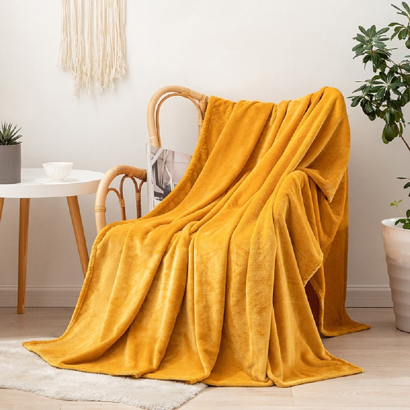 Manta polar mostaza para sofá y cama, manta grande y tacto suave.