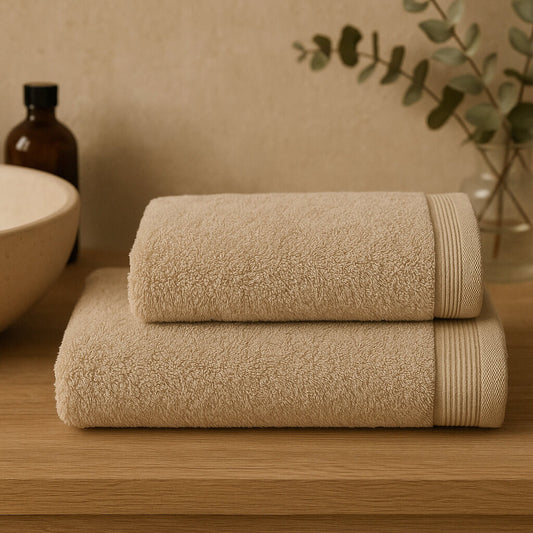 Toalla 100% Algodón Básica Beige, 450 g/m², Suave y Absorbente