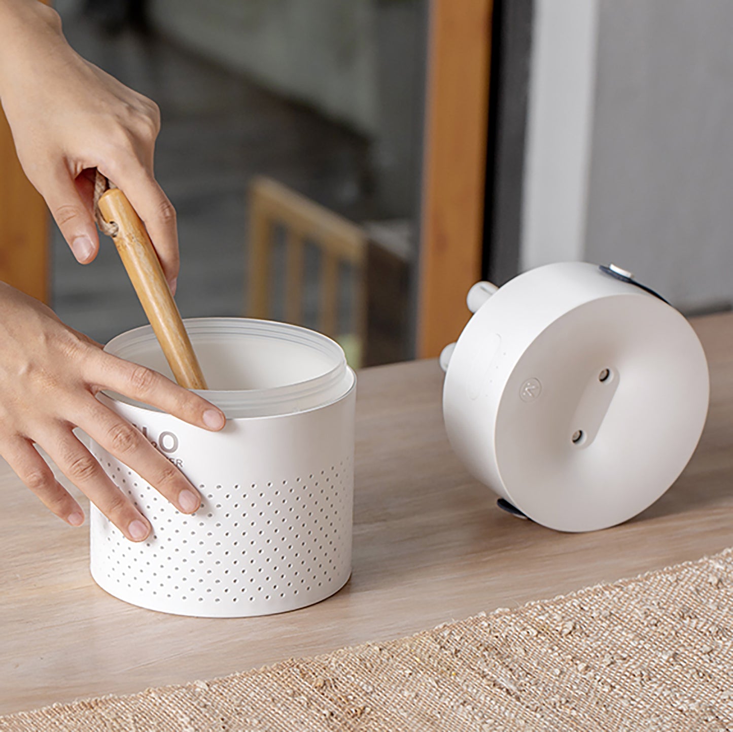 Humidificador Portátil Cylinder. Color Blanco. - Oma Home