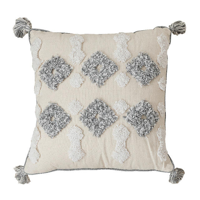 Cushion cover with fringe and tassels. Geometric in gray and beige color. 100% cotton.