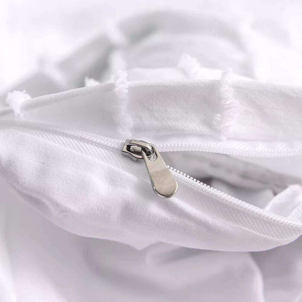 Funda Nórdica Blanca con rayas en relieve, microfibra extra suave.