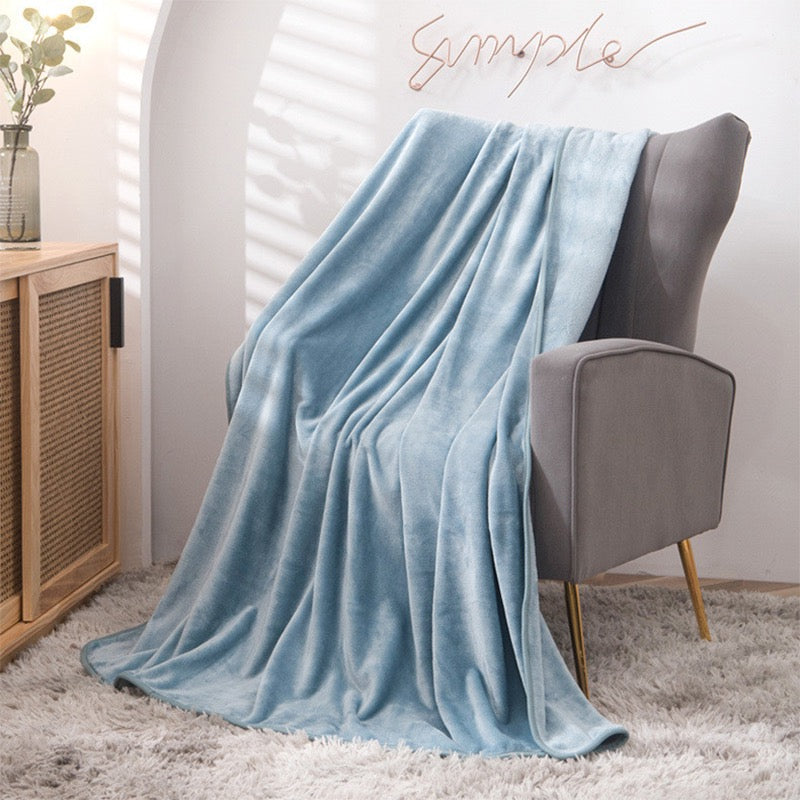 Manta polar suave. Color azul.