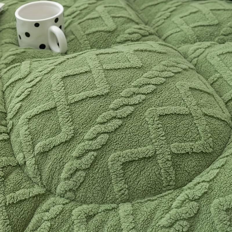 Edredón manta para invierno verde. Abraza la calidez en cada descanso.