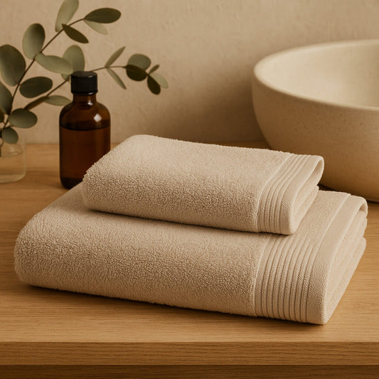 Basic bath towel 100% Cotton. Beige.