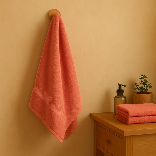 Bath towel 100% Cotton Zero Twist. Aquamarine blue colour.