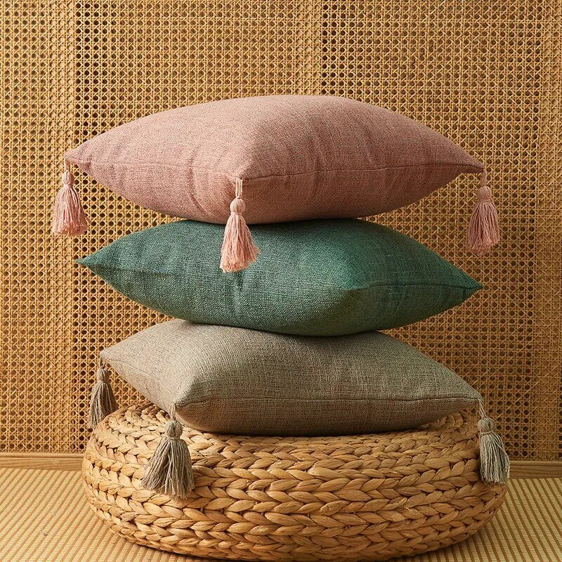 Linen and natural cotton cushion cover. Beige.